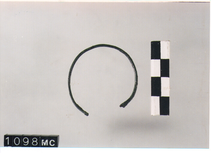 armilla/ frammento - CULTURA TOMBE A FOSSA (SECC. IX/VIII A.C)