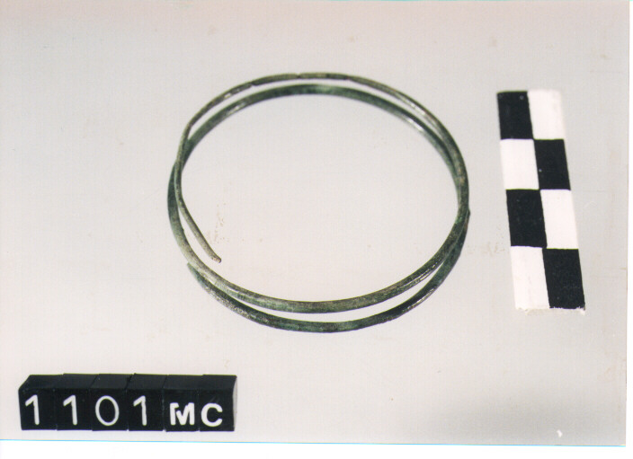 ARMILLA - CULTURA TOMBE A FOSSA (SECC. IX/VIII A.C)