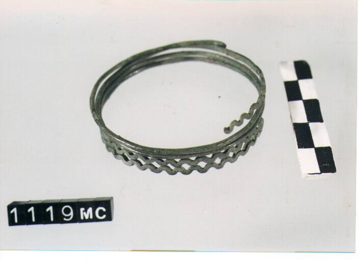 ARMILLA - CULTURA TOMBE A FOSSA (SECC. IX/VIII A.C)