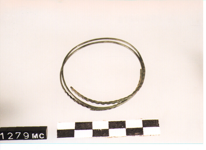 ARMILLA - CULTURA TOMBE A FOSSA (SECC. IX/VIII A.C)