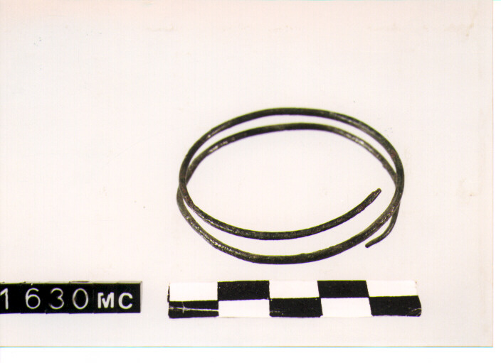 ARMILLA - CULTURA TOMBE A FOSSA (SECC. IX/VIII A.C)