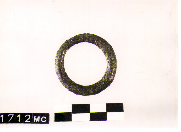 ANELLO DA SOSPENSIONE - CULTURA TOMBE A FOSSA (SECC. IX/VIII A.C)