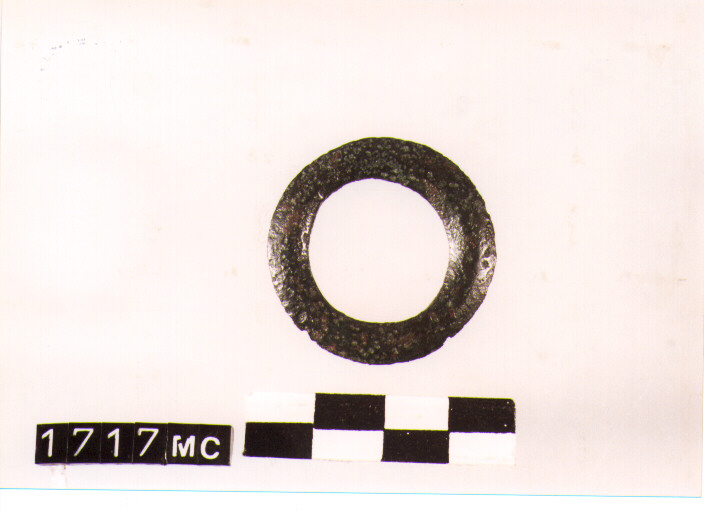 ANELLO DA SOSPENSIONE - CULTURA TOMBE A FOSSA (SECC. IX/VIII A.C)