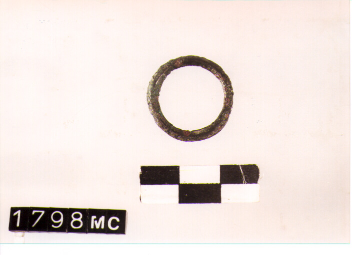 ANELLO DA SOSPENSIONE - CULTURA TOMBE A FOSSA (SECC. IX/VIII A.C)