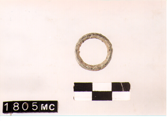 ANELLO DA SOSPENSIONE - CULTURA TOMBE A FOSSA (SECC. IX/VIII A.C)