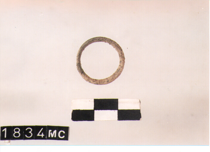 ANELLO DA SOSPENSIONE - CULTURA TOMBE A FOSSA (SECC. IX/VIII A.C)