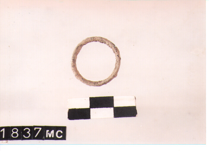 ANELLO DA SOSPENSIONE - CULTURA TOMBE A FOSSA (SECC. IX/VIII A.C)