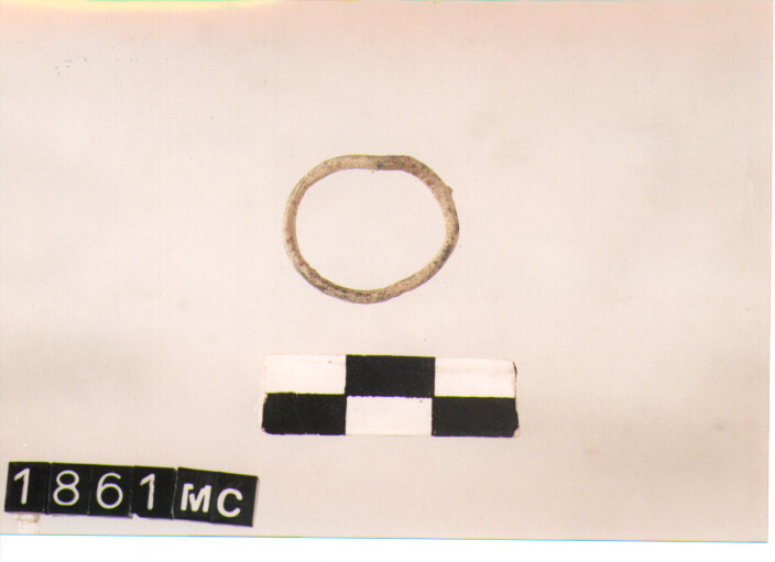 ANELLO DA SOSPENSIONE - CULTURA TOMBE A FOSSA (SECC. IX/VIII A.C)