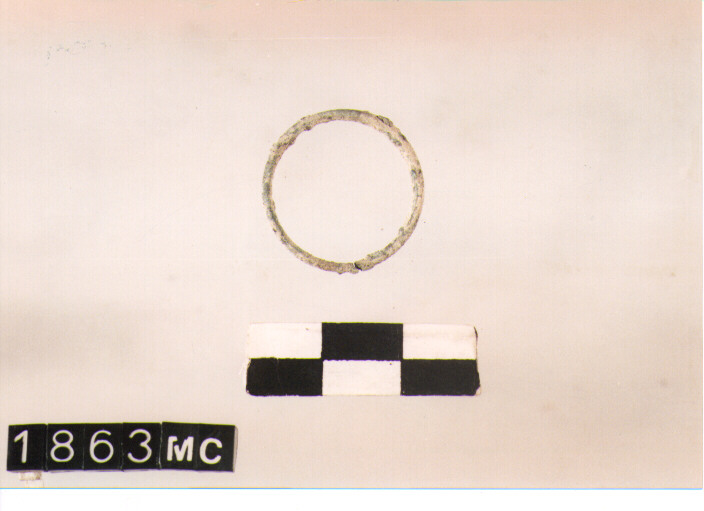 ANELLO DA SOSPENSIONE - CULTURA TOMBE A FOSSA (SECC. IX/VIII A.C)