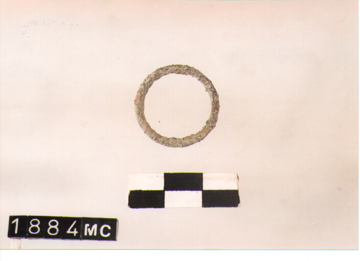 ANELLO DA SOSPENSIONE - CULTURA TOMBE A FOSSA (SECC. IX/VIII A.C)