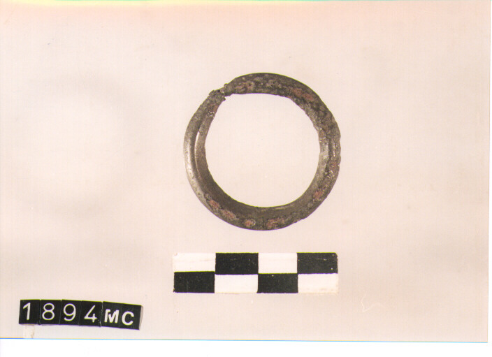 ANELLO DA SOSPENSIONE - CULTURA TOMBE A FOSSA (SECC. IX/VIII A.C)