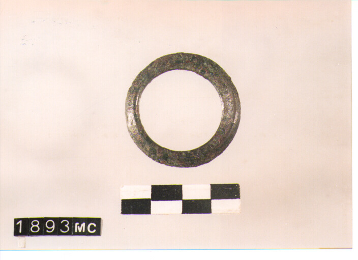 ANELLO DA SOSPENSIONE - CULTURA TOMBE A FOSSA (SECC. IX/VIII A.C)