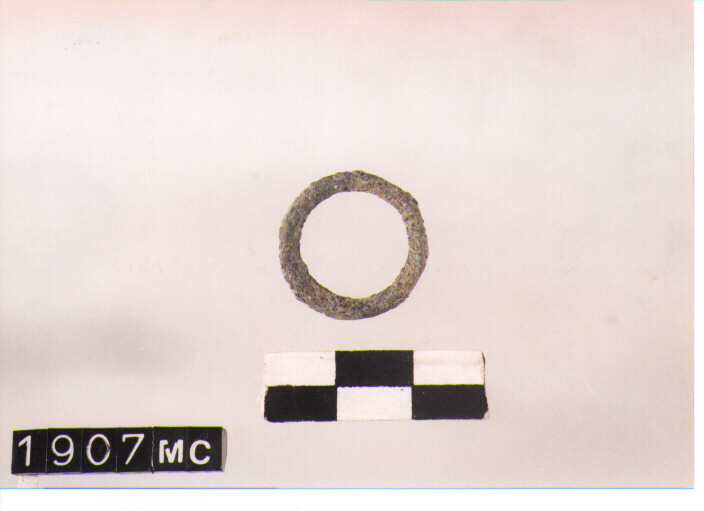 ANELLO DA SOSPENSIONE - CULTURA TOMBE A FOSSA (SECC. IX/VIII A.C)