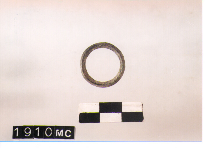 ANELLO DA SOSPENSIONE - CULTURA TOMBE A FOSSA (SECC. IX/VIII A.C)