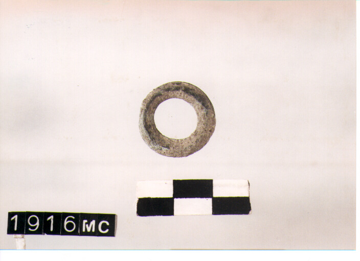 ANELLO DA SOSPENSIONE - CULTURA TOMBE A FOSSA (SECC. IX/VIII A.C)