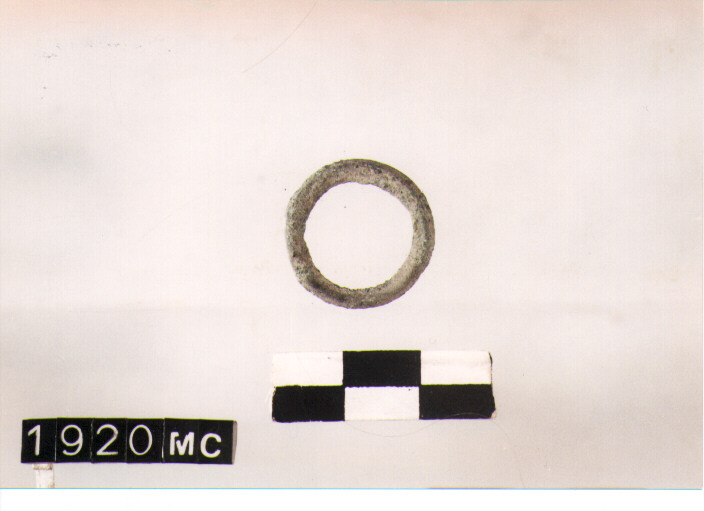 ANELLO DA SOSPENSIONE - CULTURA TOMBE A FOSSA (SECC. IX/VIII A.C)