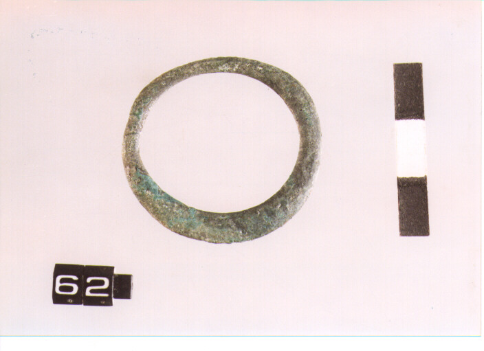 ANELLO (SECC. IX/VIII A.C)