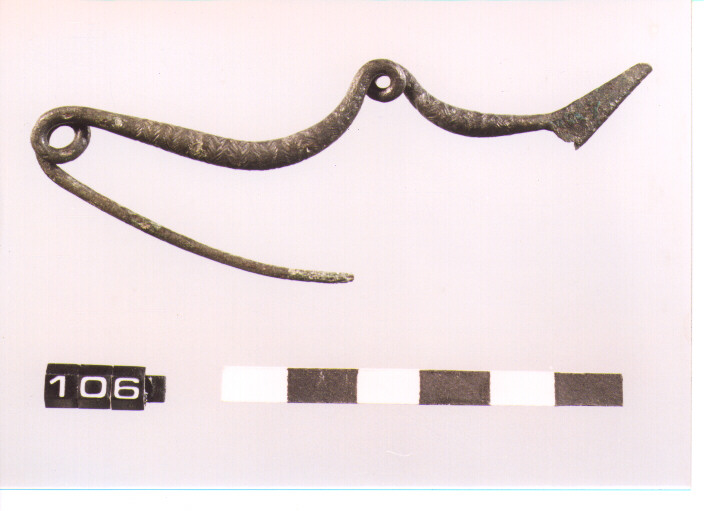 FIBULA SERPEGGIANTE (SECC. IX/VIII A.C)