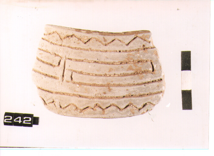 PARETE (secc. XI/ X a.C)