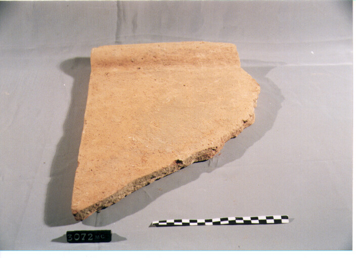 tegola/ frammento (secc. IV/ III a.C)