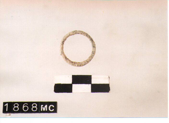 ANELLO DA SOSPENSIONE - CULTURA TOMBE A FOSSA (SECC. IX/VIII A.C)