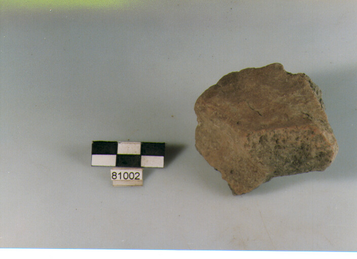 parete cordonata, pareti con prese e attacchi di prese, Archi (BF/ prima età del Ferro)