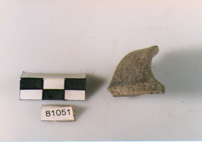 ansa verticale a nastro, anse a nastro, tipo 1 varietà A, Archi (BF/ prima età del Ferro)