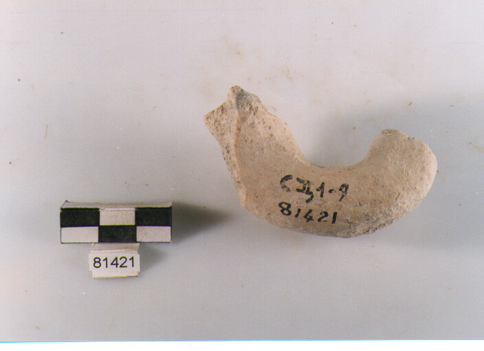 ansa a maniglia, anse a maniglia, Archi (BF/ prima età del Ferro)