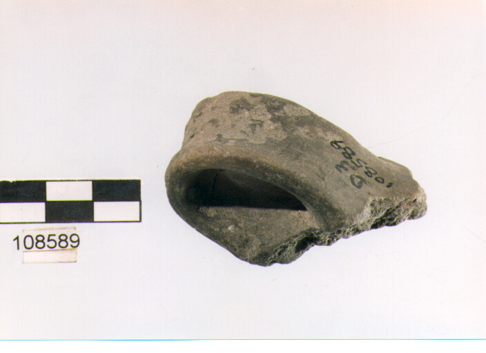 ansa verticale a nastro, anse verticali, unicum, Grotta Sant'Angelo (età del bronzo)