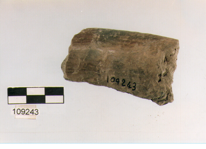 vaso a collo distinto, vasi a collo, tipo 4A, Grotta Sant'Angelo (età del bronzo)