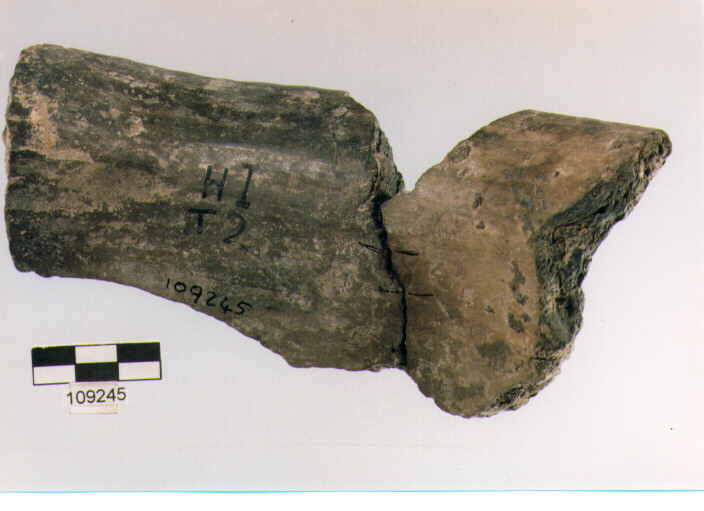 vaso a collo, vasi a collo, tipo 12, Grotta Sant'Angelo (età del bronzo)