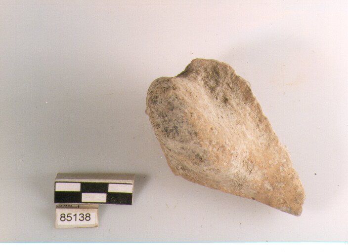 olla/ presa a lingua, prese, tipo 1, Archi (BF/ prima età del Ferro)