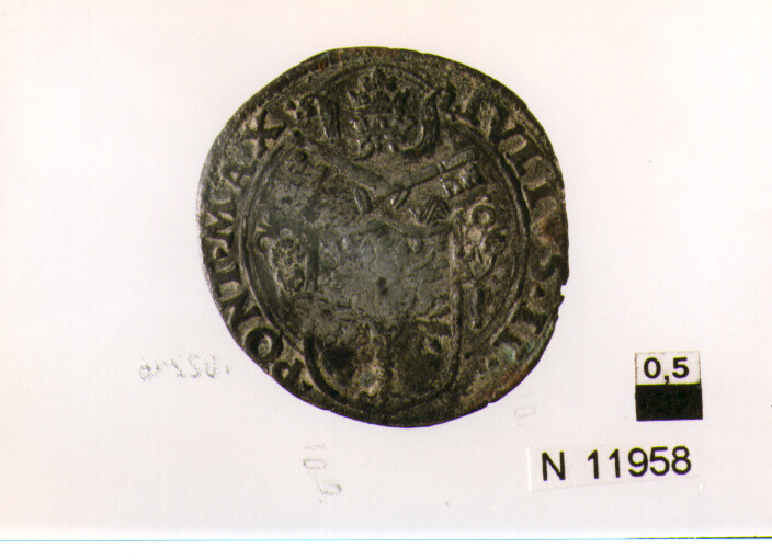 R/ stemma semiovale gigliato sormontato da grandi chiavi decussate; V/ i due apostoli nimbati in piedi volti l'uno verso l'altro (moneta, giulio) (sec. XVI d.C)