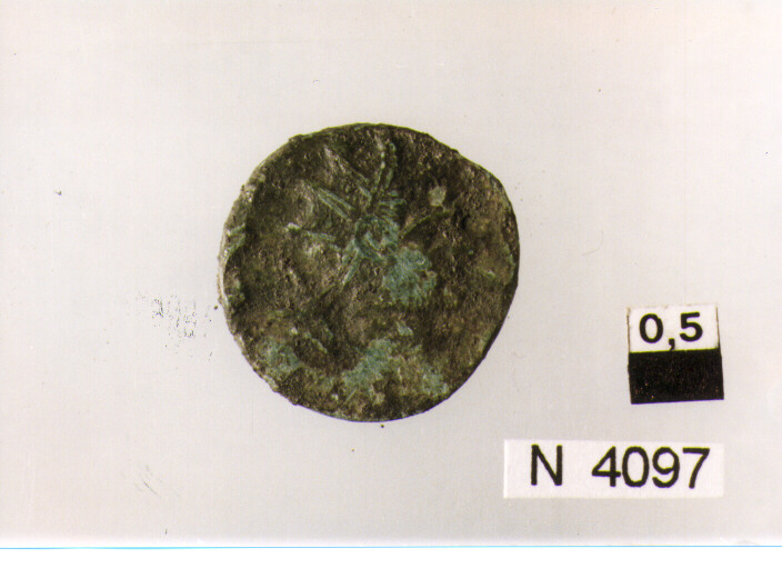 R/ testa radiata di Claudio a destra; V/ aquila stante a destra (moneta, antoniniano) (sec. III d.C)