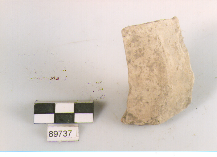 Fondi, fondi, tipo 1, Archi (BF/ prima età del Ferro)