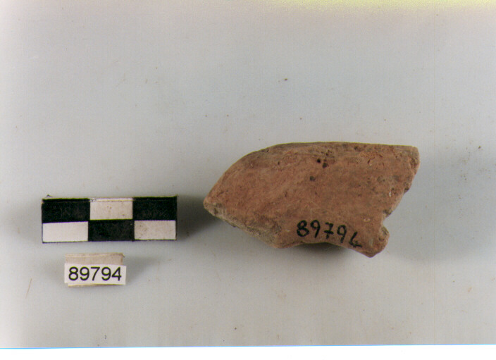 ansa a maniglia, anse a maniglia, Archi (BF/ prima età del Ferro)