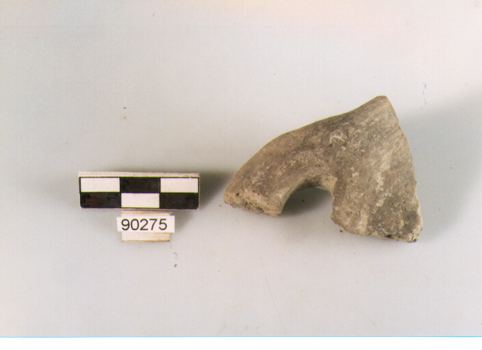 ansa a maniglia, anse a maniglia eretta di mastelli, Archi (BF/ prima età del Ferro)