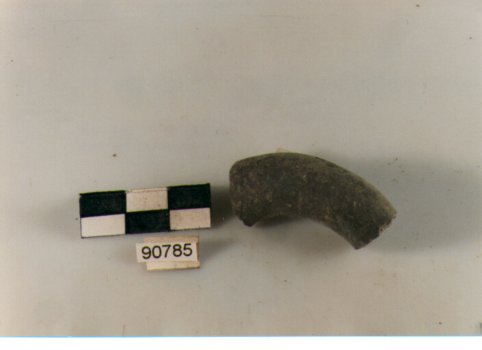 ansa a maniglia, anse a maniglia, Archi (BF/ prima età del Ferro)