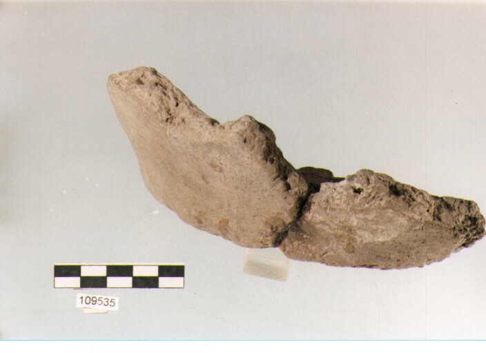 Fondo, tipo E1a, Grotta Sant'Angelo - età del bronzo(?) (sec. XX-X a.C)