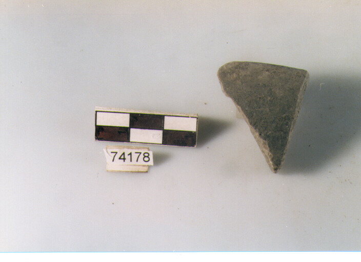 orlo, tipo E12 Ripoli - neolitico finale-Ripoli I (IV MILLENNIO a.C)