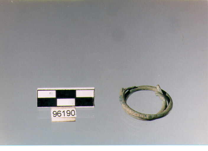 ANELLO, anelli, Archi (BF/ prima età del Ferro)