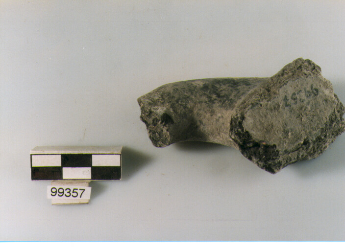 ansa a maniglia, anse a maniglia, Archi (BF/ prima età del Ferro)