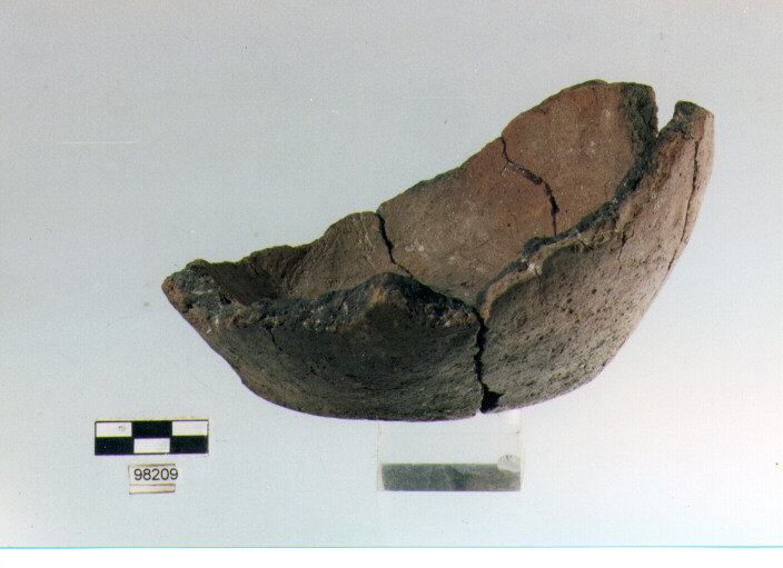 fondo piatto, fondi tipo 1, Trasacco (età del bronzo medio)