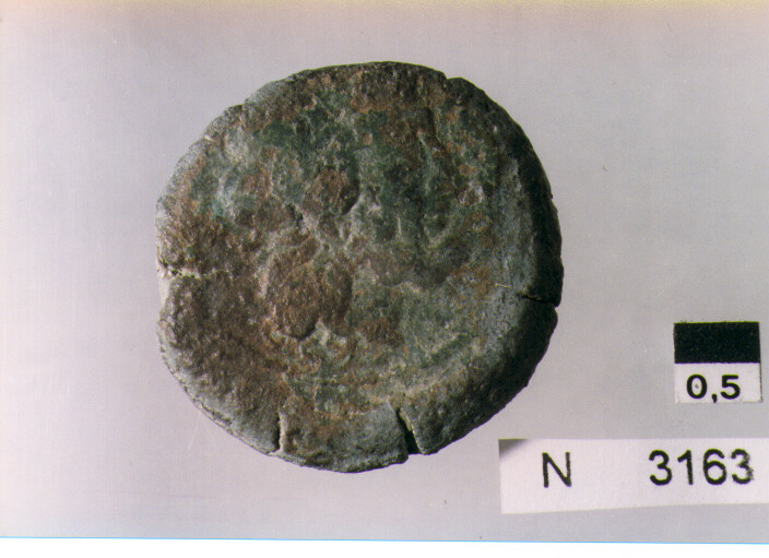 R: testa di Giove/ V: Prua di nave verso destra; in alto un triangolino (moneta, semisse) (sec. II a.C)