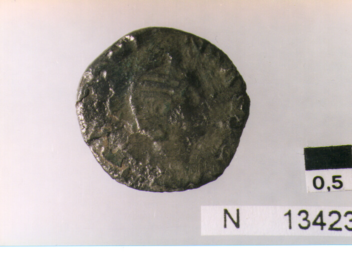 R: busto diademato di Otacila Severa a destra/V: Pudicitia seduta a sinistra con scettro nella mano sinistra e la destra protesa a sinistra verso unbambino (moneta, asse) (sec. III d.C)