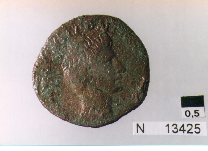 R: testa nuda di Augusto a destra/V: S C al centro nel campo (moneta, asse) (sec. I a.C)
