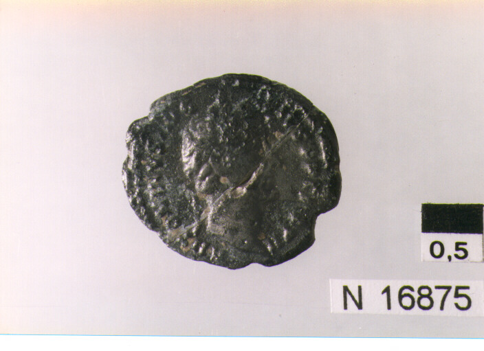 R: testa laureata di Antonino Pio a destra/ V: Bonus Eventus con patera nella destra e due spighe nella sinistra (denario) (sec. II d.C)