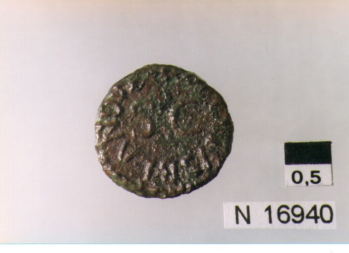 R: al centro S C/V: incudine circolare (moneta, quadrante) (sec. I a.C)