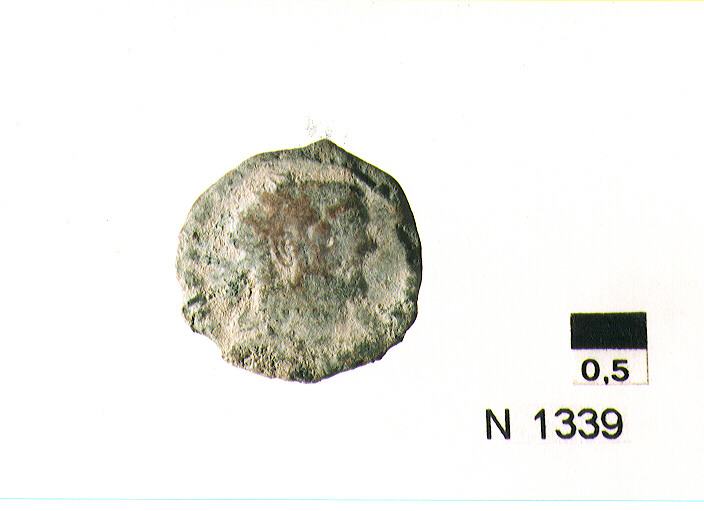 R/ testa radiata a destra; V/ corona d'alloro, all'interno iscrizionedi quercia (moneta, antoniniano) (sec. IV d.C)