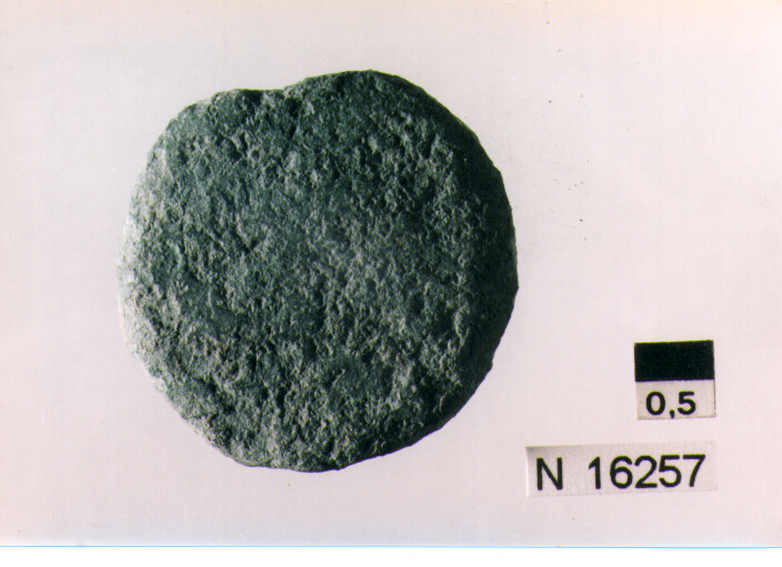 R/ illeggibile; V/ prua di nave a destra, sotto iscrizione (moneta, semisse) (sec. III a.C)